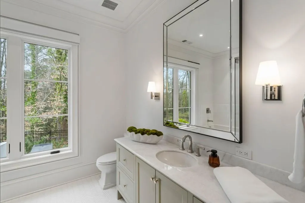 5245 Kenbrook Way, Sandy Springs, Georgia 30327, 6 Bedrooms Bedrooms, ,7 BathroomsBathrooms,Residential,Sold,5245 Kenbrook Way,7547209