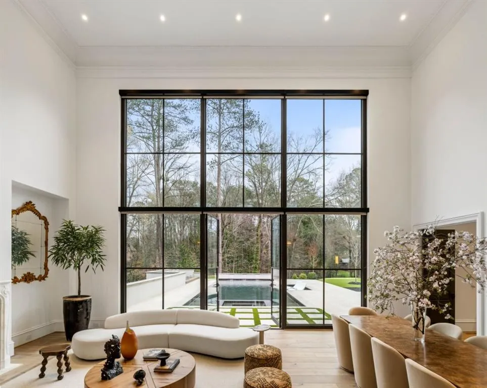 5245 Kenbrook Way, Sandy Springs, Georgia 30327, 6 Bedrooms Bedrooms, ,7 BathroomsBathrooms,Residential,Sold,5245 Kenbrook Way,7547209