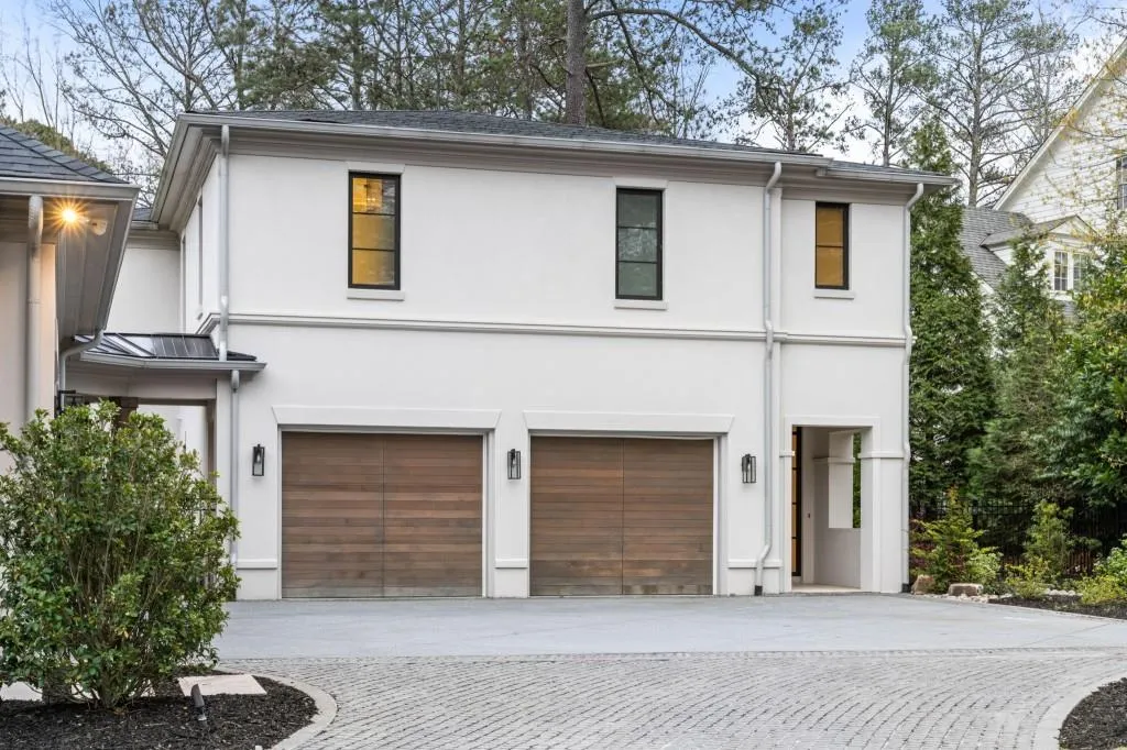 5245 Kenbrook Way, Sandy Springs, Georgia 30327, 6 Bedrooms Bedrooms, ,7 BathroomsBathrooms,Residential,Sold,5245 Kenbrook Way,7547209