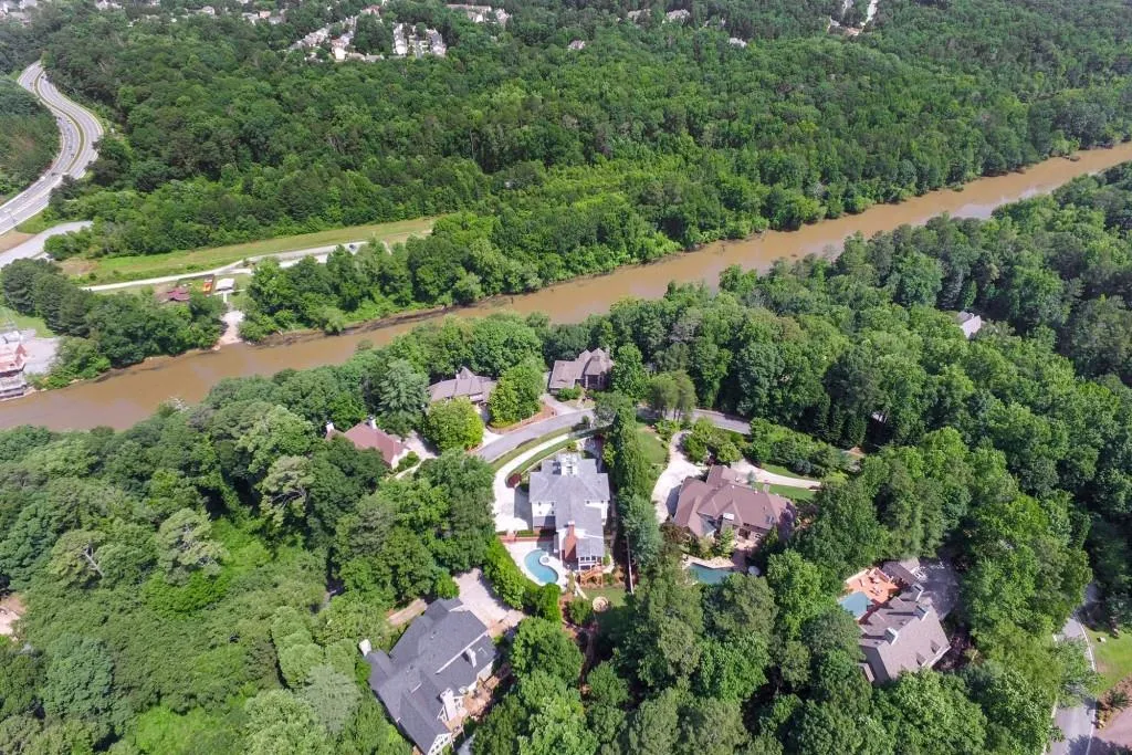 1430 N Riverside Circle, Sandy Springs, Georgia 30328, 5 Bedrooms Bedrooms, ,5 BathroomsBathrooms,Residential,Sold,1430 N Riverside Circle,5861288