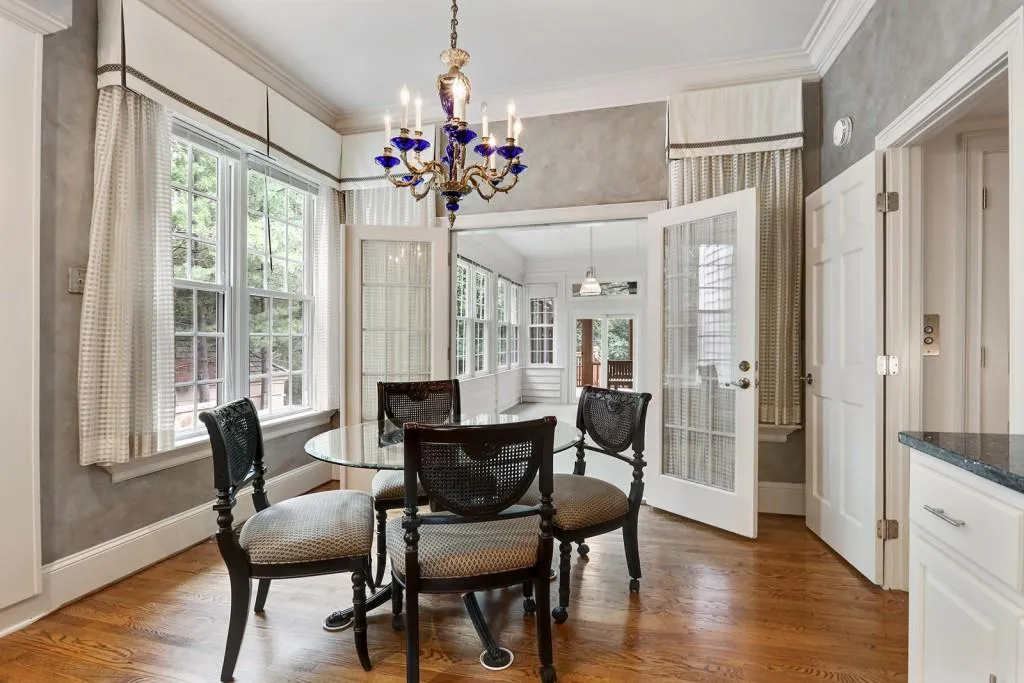 1430 N Riverside Circle, Sandy Springs, Georgia 30328, 5 Bedrooms Bedrooms, ,5 BathroomsBathrooms,Residential,Sold,1430 N Riverside Circle,5861288