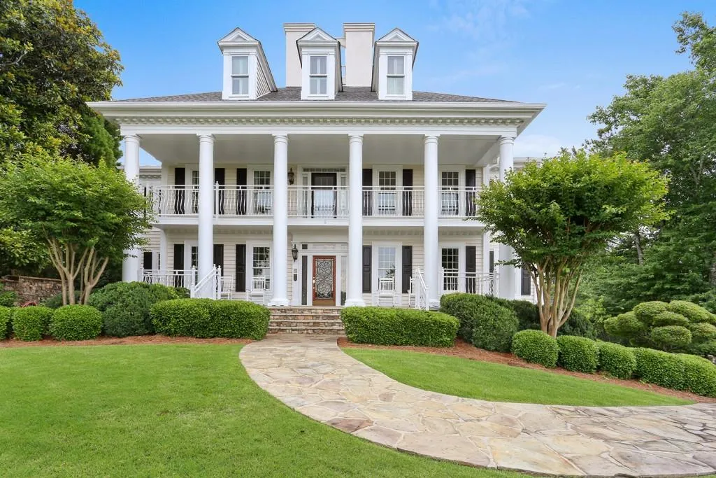 1430 N Riverside Circle, Sandy Springs, Georgia 30328, 5 Bedrooms Bedrooms, ,5 BathroomsBathrooms,Residential,Sold,1430 N Riverside Circle,5861288