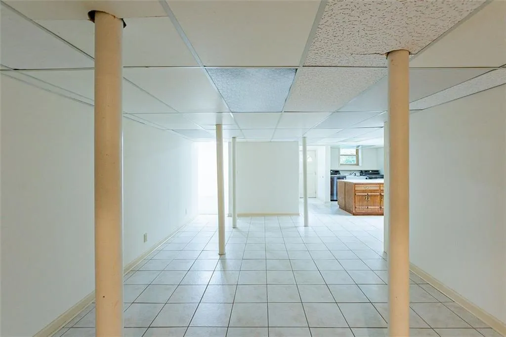 6835 Castleton Drive, Atlanta, Georgia 30328, 3 Bedrooms Bedrooms, ,2 BathroomsBathrooms,Residential,Sold,6835 Castleton Drive,6994131