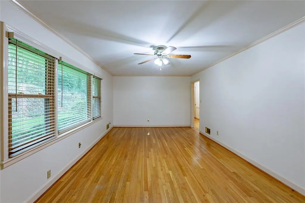 6835 Castleton Drive, Atlanta, Georgia 30328, 3 Bedrooms Bedrooms, ,2 BathroomsBathrooms,Residential,Sold,6835 Castleton Drive,6994131