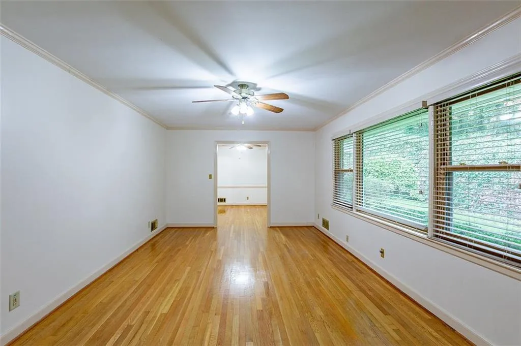 6835 Castleton Drive, Atlanta, Georgia 30328, 3 Bedrooms Bedrooms, ,2 BathroomsBathrooms,Residential,Sold,6835 Castleton Drive,6994131