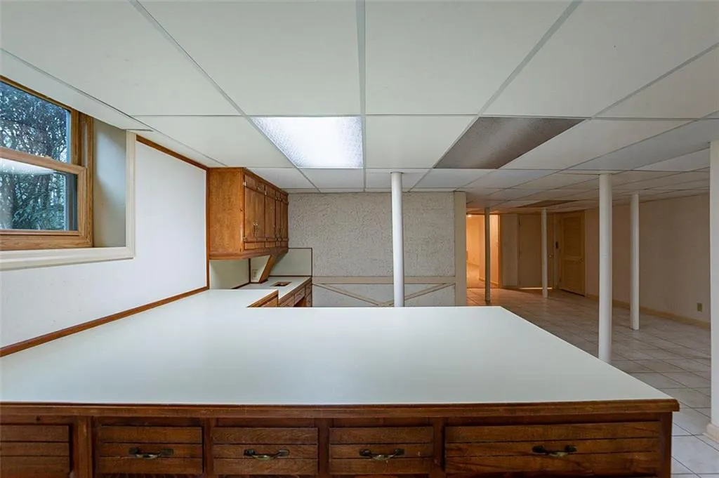 6835 Castleton Drive, Atlanta, Georgia 30328, 3 Bedrooms Bedrooms, ,2 BathroomsBathrooms,Residential,Sold,6835 Castleton Drive,6994131