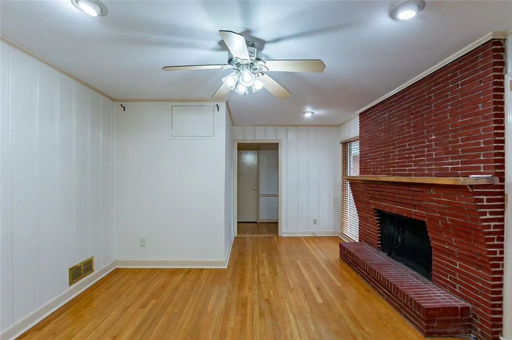 6835 Castleton Drive, Atlanta, Georgia 30328, 3 Bedrooms Bedrooms, ,2 BathroomsBathrooms,Residential,Sold,6835 Castleton Drive,6994131