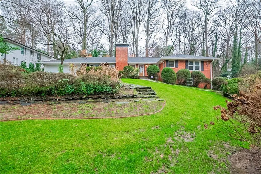 6835 Castleton Drive, Atlanta, Georgia 30328, 3 Bedrooms Bedrooms, ,2 BathroomsBathrooms,Residential,Sold,6835 Castleton Drive,6994131