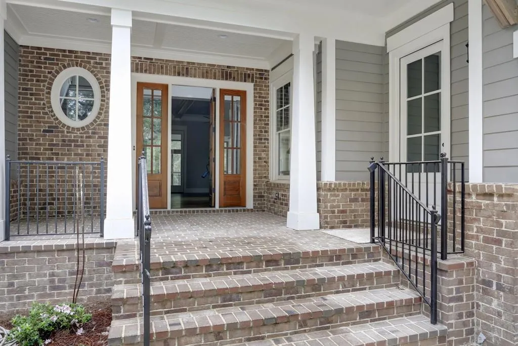 463 Johnson Ferry Road, Sandy Springs, Georgia 30328, 4 Bedrooms Bedrooms, ,3 BathroomsBathrooms,Residential,Sold,463 Johnson Ferry Road,5584978