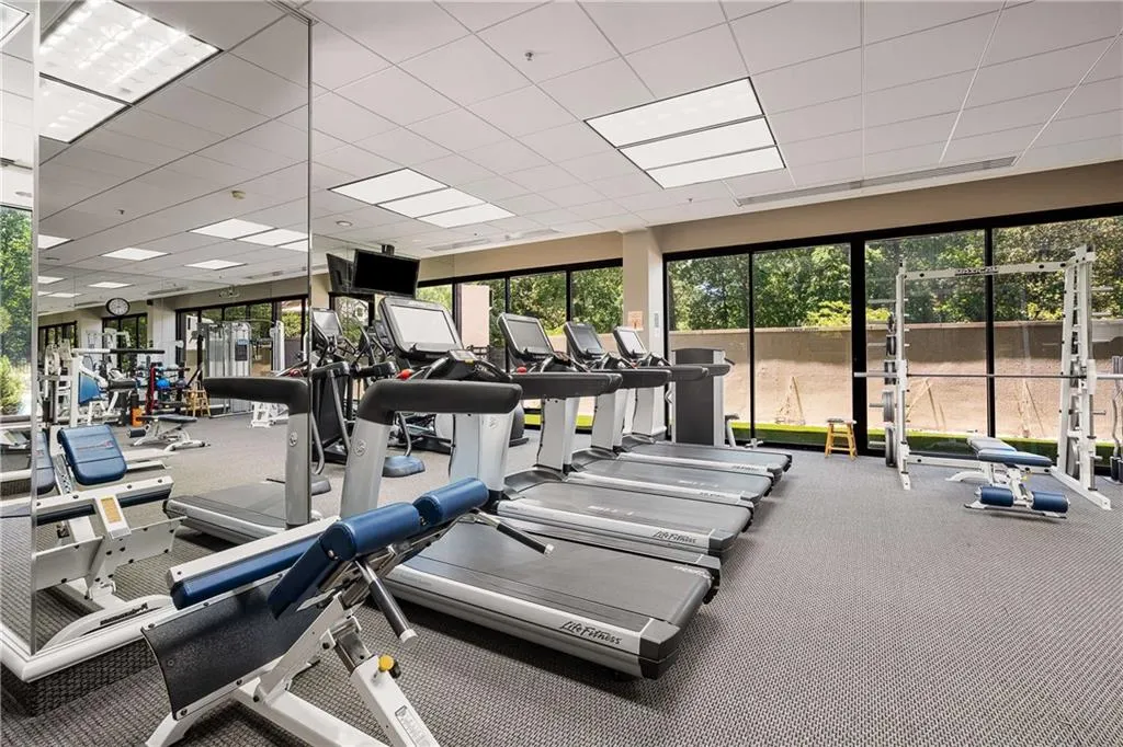 2660 Peachtree Road Nw Unit 19f, Atlanta, Georgia 30305, 2 Bedrooms Bedrooms, 0 ,2 BathroomsBathrooms,Residential,For Sale,2660 Peachtree Road Nw Unit 19f,7720051