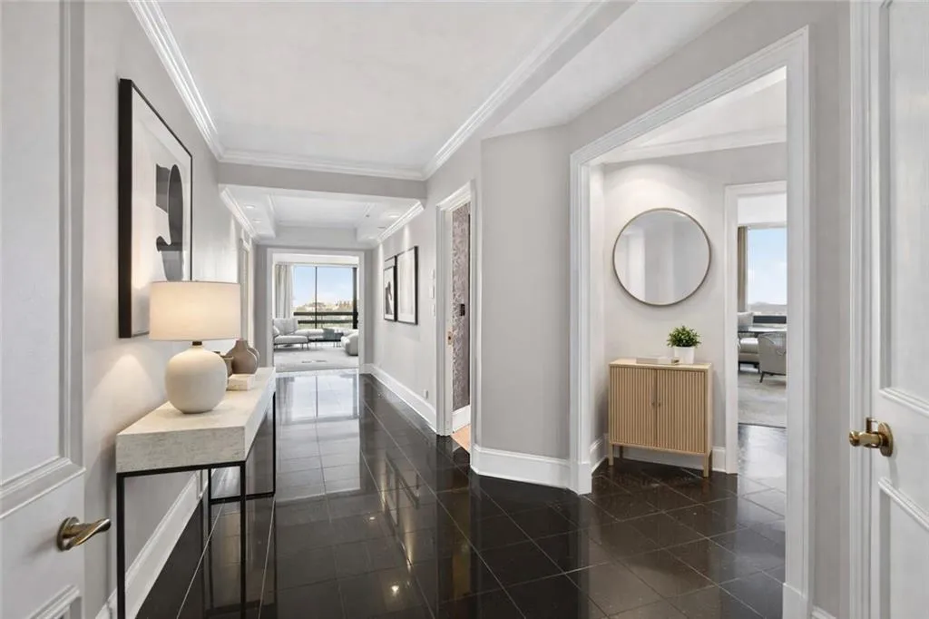 2660 Peachtree Road Nw Unit 19f, Atlanta, Georgia 30305, 2 Bedrooms Bedrooms, 0 ,2 BathroomsBathrooms,Residential,For Sale,2660 Peachtree Road Nw Unit 19f,7720051