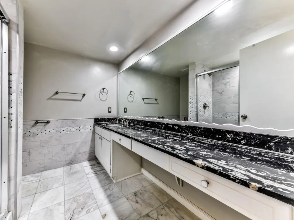 6851 Roswell Road Unit C4, Atlanta, Georgia 30328, 2 Bedrooms Bedrooms, ,2 BathroomsBathrooms,Residential,Sold,6851 Roswell Road Unit C4,6058454