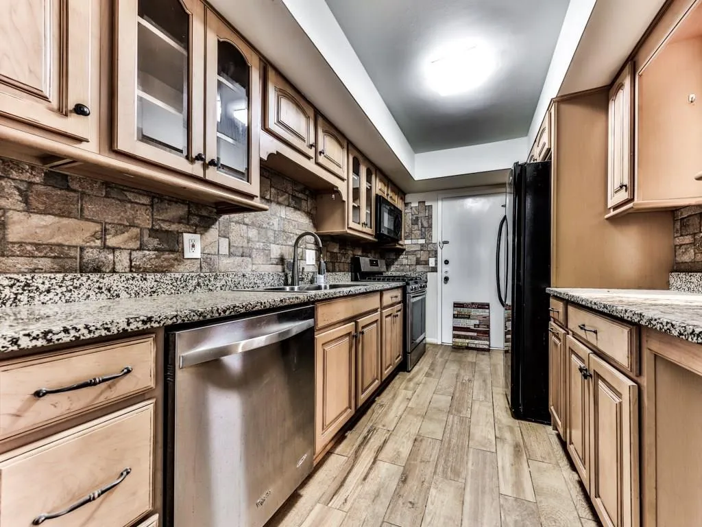 6851 Roswell Road Unit C4, Atlanta, Georgia 30328, 2 Bedrooms Bedrooms, ,2 BathroomsBathrooms,Residential,Sold,6851 Roswell Road Unit C4,6058454