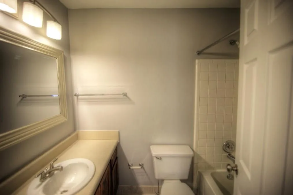 7500 Roswell Road Unit 45, Sandy Springs, Georgia 30350, 2 Bedrooms Bedrooms, ,2 BathroomsBathrooms,Residential,Sold,7500 Roswell Road Unit 45,5782359