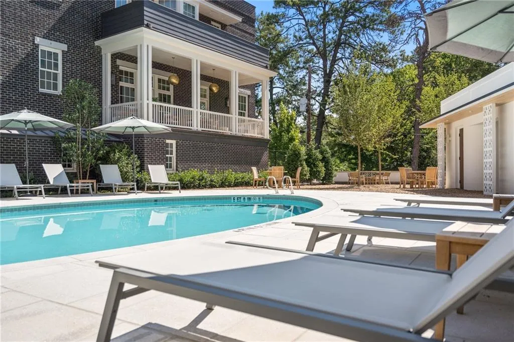 100 Sheridan Drive, Atlanta, Georgia 30305, 4 Bedrooms Bedrooms, ,3 BathroomsBathrooms,Residential,For Sale,100 Sheridan Drive,7577043