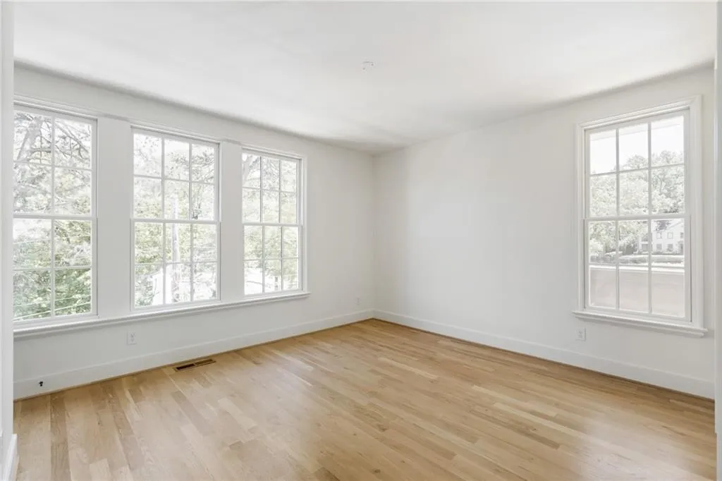 100 Sheridan Drive, Atlanta, Georgia 30305, 4 Bedrooms Bedrooms, ,3 BathroomsBathrooms,Residential,For Sale,100 Sheridan Drive,7577043