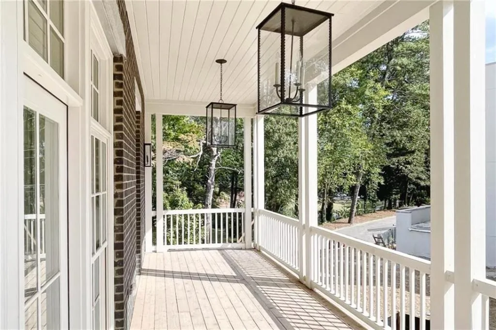 100 Sheridan Drive, Atlanta, Georgia 30305, 4 Bedrooms Bedrooms, ,3 BathroomsBathrooms,Residential,For Sale,100 Sheridan Drive,7577043