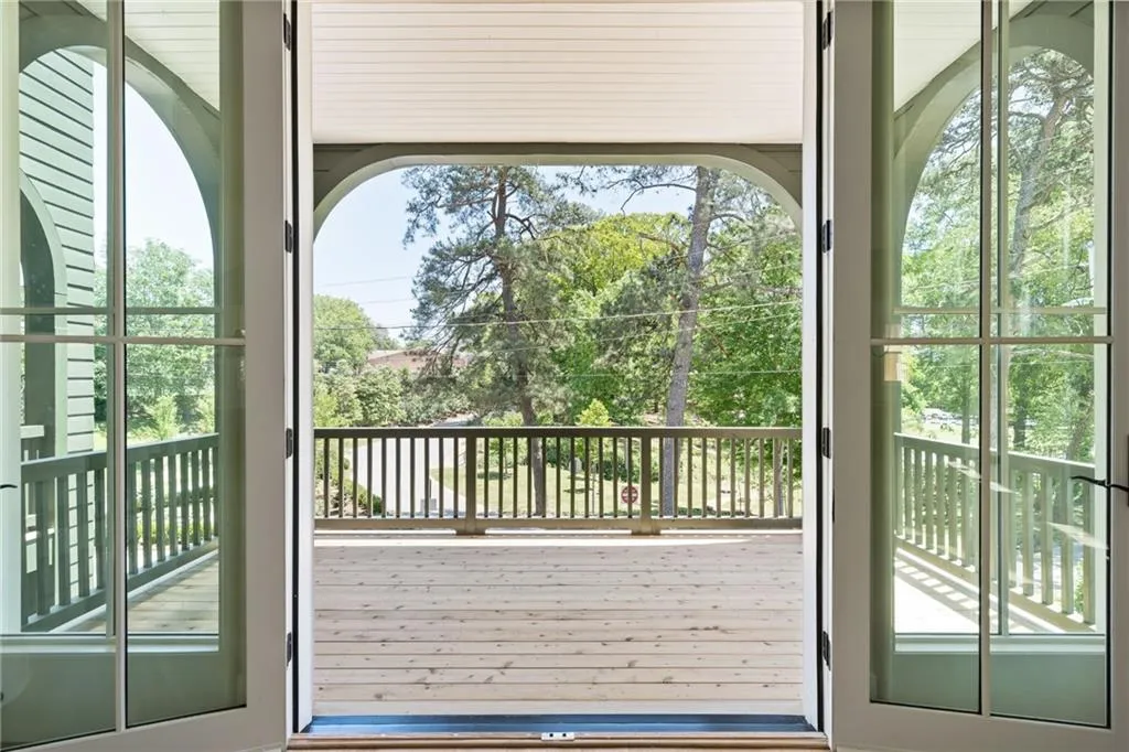 100 Sheridan Drive, Atlanta, Georgia 30305, 4 Bedrooms Bedrooms, ,3 BathroomsBathrooms,Residential,For Sale,100 Sheridan Drive,7577043