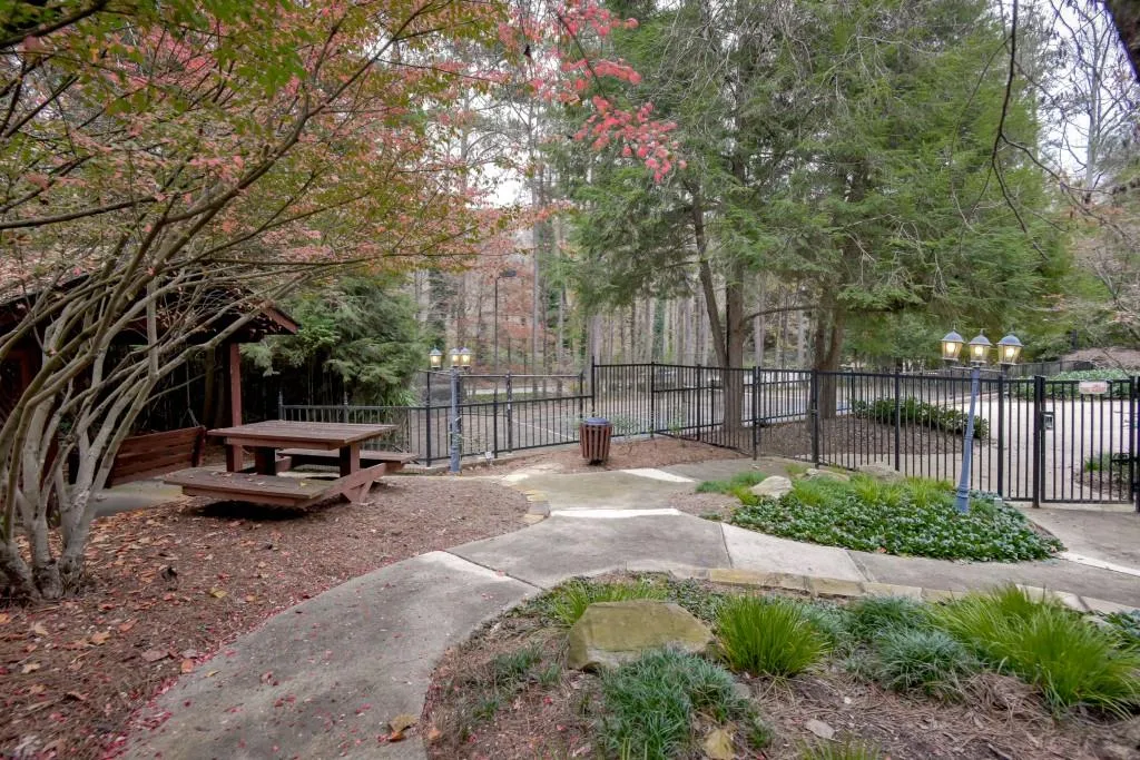 6824 Glenridge Drive Unit D 34, Atlanta, Georgia 30328, 1 Bedroom Bedrooms, ,1 BathroomBathrooms,Residential,Sold,6824 Glenridge Drive Unit D 34,5626603