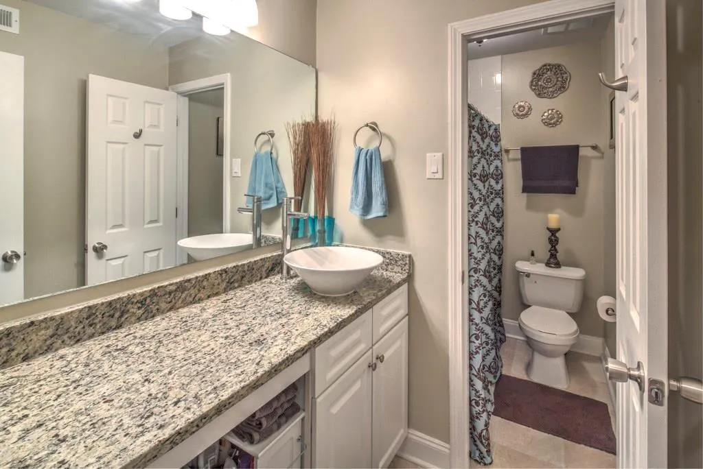 6980 Roswell Road Ne Unit J6, Atlanta, Georgia 30328, 2 Bedrooms Bedrooms, ,2 BathroomsBathrooms,Residential,Sold,6980 Roswell Road Ne Unit J6,5654669
