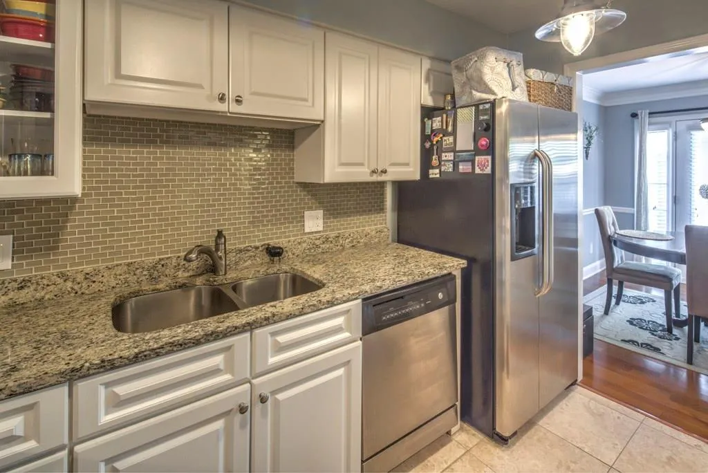6980 Roswell Road Ne Unit J6, Atlanta, Georgia 30328, 2 Bedrooms Bedrooms, ,2 BathroomsBathrooms,Residential,Sold,6980 Roswell Road Ne Unit J6,5654669