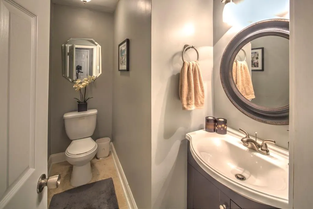 6980 Roswell Road Ne Unit J6, Atlanta, Georgia 30328, 2 Bedrooms Bedrooms, ,2 BathroomsBathrooms,Residential,Sold,6980 Roswell Road Ne Unit J6,5654669