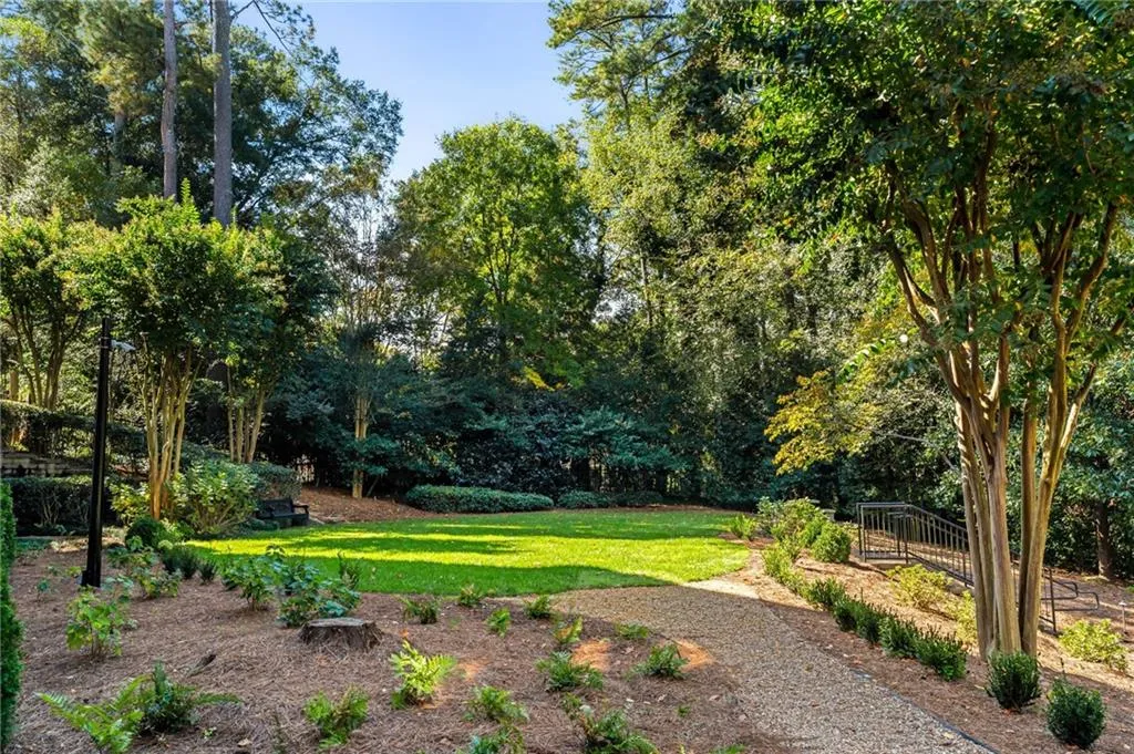 2440 Peachtree Road Nw Unit 6, Atlanta, Georgia 30305, 4 Bedrooms Bedrooms, 0 ,4 BathroomsBathrooms,Residential,For Sale,2440 Peachtree Road Nw Unit 6,7631425