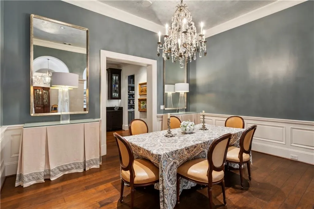2440 Peachtree Road Nw Unit 6, Atlanta, Georgia 30305, 4 Bedrooms Bedrooms, 0 ,4 BathroomsBathrooms,Residential,For Sale,2440 Peachtree Road Nw Unit 6,7631425