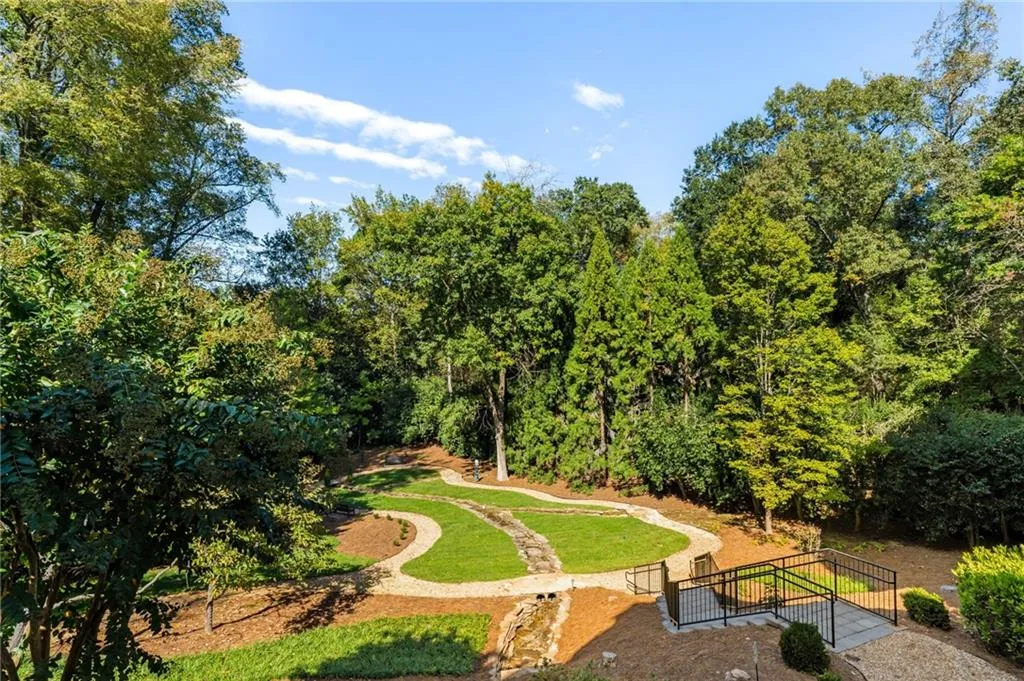 2440 Peachtree Road Nw Unit 6, Atlanta, Georgia 30305, 4 Bedrooms Bedrooms, 0 ,4 BathroomsBathrooms,Residential,For Sale,2440 Peachtree Road Nw Unit 6,7631425