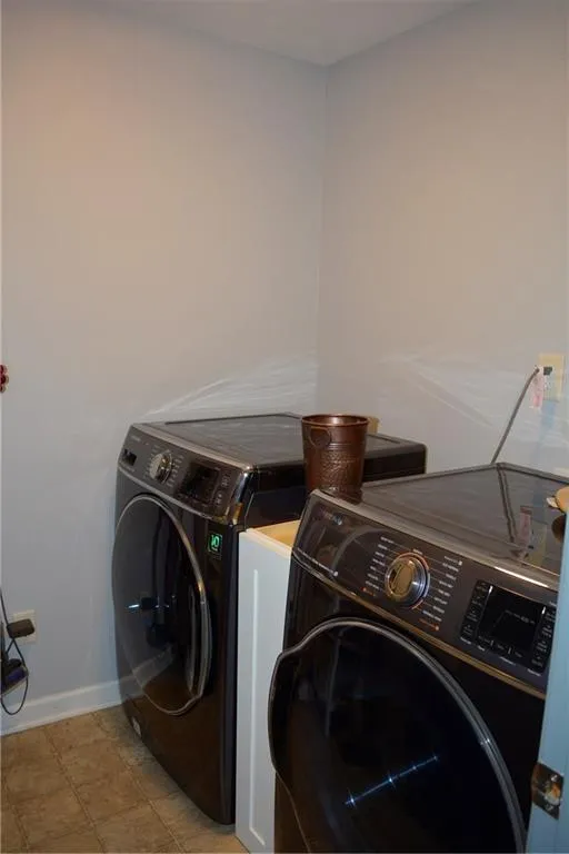 370 Stone Mill Trail, Atlanta, Georgia 30328, 4 Bedrooms Bedrooms, ,3 BathroomsBathrooms,Residential,Sold,370 Stone Mill Trail,6003222