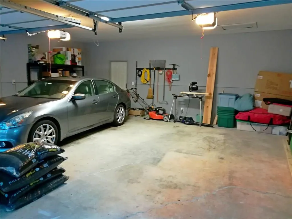 370 Stone Mill Trail, Atlanta, Georgia 30328, 4 Bedrooms Bedrooms, ,3 BathroomsBathrooms,Residential,Sold,370 Stone Mill Trail,6003222