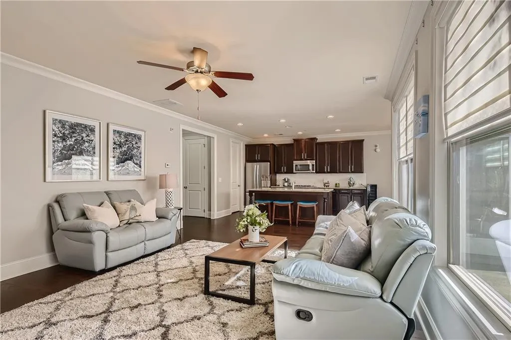 7800 Highland Bluff, Atlanta, Georgia 30328, 4 Bedrooms Bedrooms, ,2 BathroomsBathrooms,Residential,Sold,7800 Highland Bluff,6967880