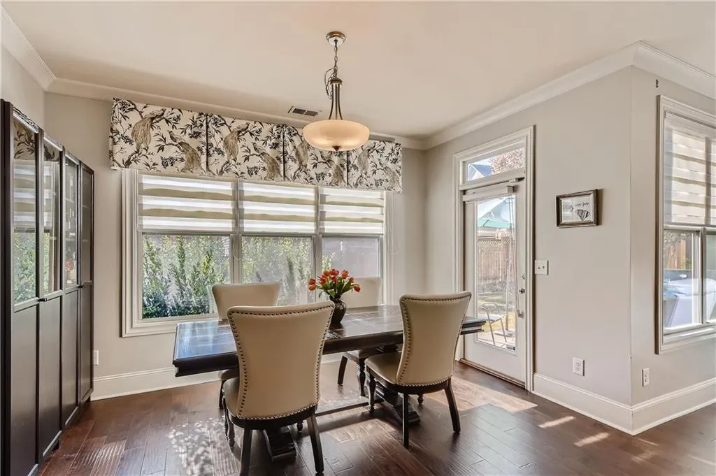 7800 Highland Bluff, Atlanta, Georgia 30328, 4 Bedrooms Bedrooms, ,2 BathroomsBathrooms,Residential,Sold,7800 Highland Bluff,6967880