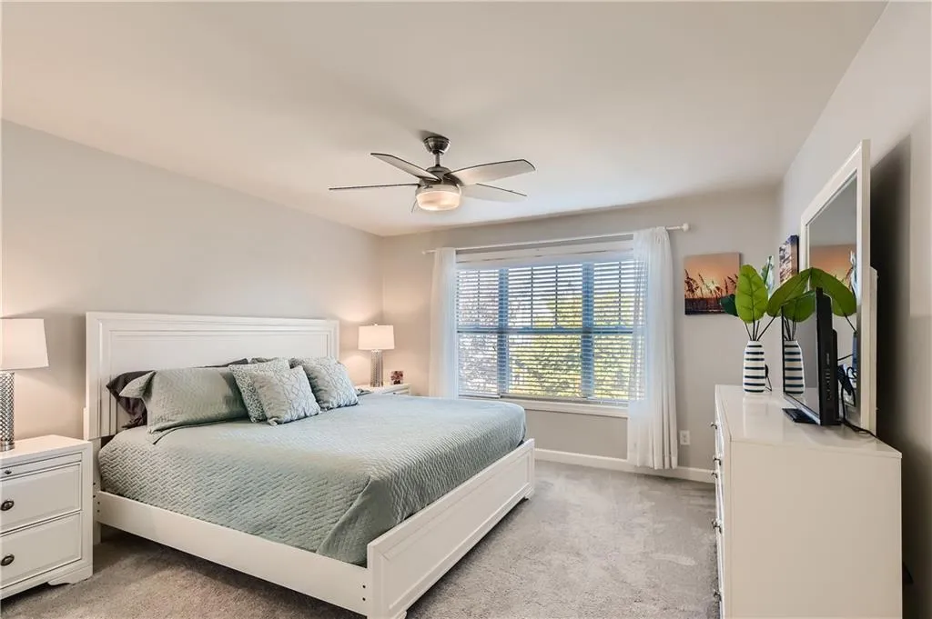 7800 Highland Bluff, Atlanta, Georgia 30328, 4 Bedrooms Bedrooms, ,2 BathroomsBathrooms,Residential,Sold,7800 Highland Bluff,6967880