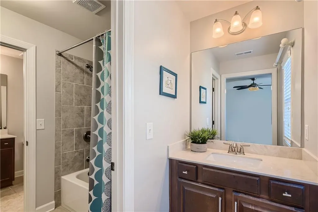 7800 Highland Bluff, Atlanta, Georgia 30328, 4 Bedrooms Bedrooms, ,2 BathroomsBathrooms,Residential,Sold,7800 Highland Bluff,6967880