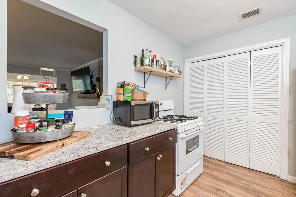 1608 Gettysburg Place, Atlanta, Georgia 30350, 2 Bedrooms Bedrooms, ,2 BathroomsBathrooms,Residential,Sold,1608 Gettysburg Place,6708482