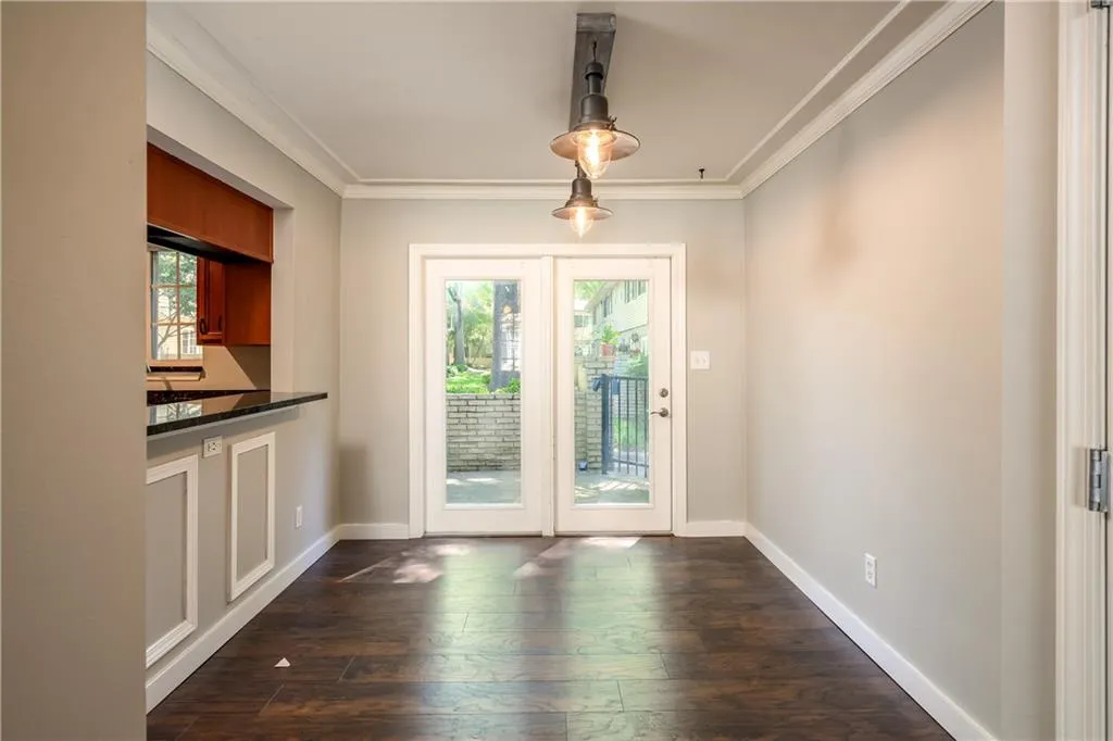 6940 Roswell Road Unit 22d, Sandy Springs, Georgia 30328, 2 Bedrooms Bedrooms, ,1 BathroomBathrooms,Residential,Sold,6940 Roswell Road Unit 22d,6720696