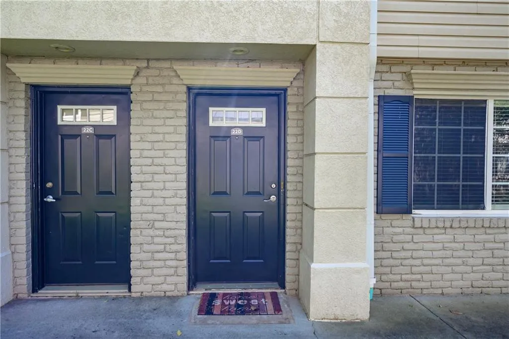 6940 Roswell Road Unit 22d, Sandy Springs, Georgia 30328, 2 Bedrooms Bedrooms, ,1 BathroomBathrooms,Residential,Sold,6940 Roswell Road Unit 22d,6720696