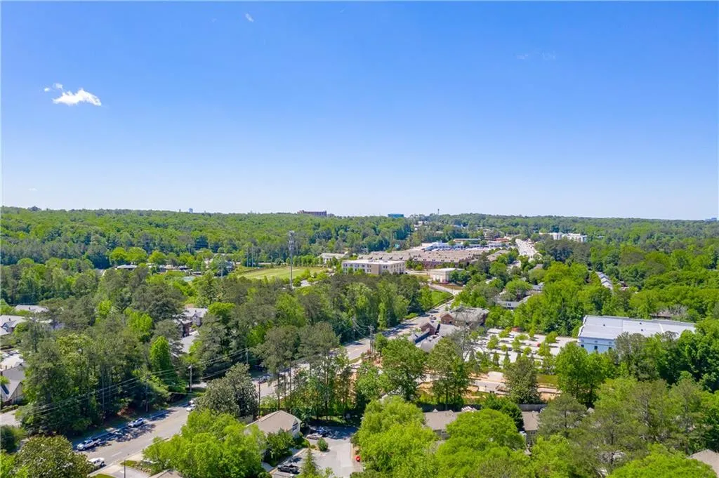 6940 Roswell Road Unit 22d, Sandy Springs, Georgia 30328, 2 Bedrooms Bedrooms, ,1 BathroomBathrooms,Residential,Sold,6940 Roswell Road Unit 22d,6720696