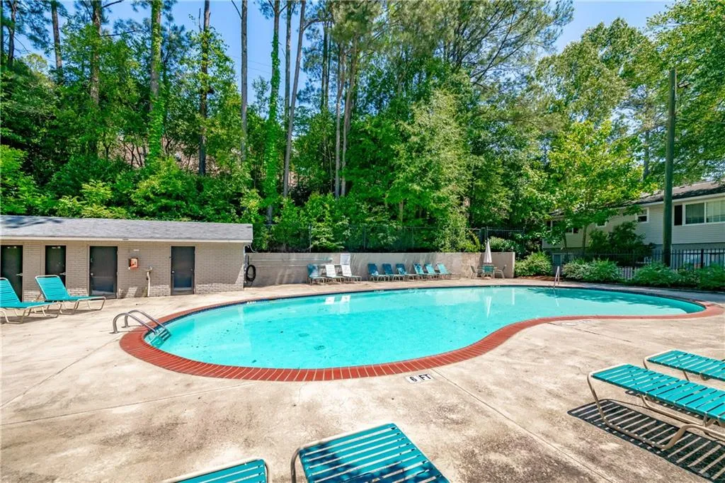 6940 Roswell Road Unit 22d, Sandy Springs, Georgia 30328, 2 Bedrooms Bedrooms, ,1 BathroomBathrooms,Residential,Sold,6940 Roswell Road Unit 22d,6720696