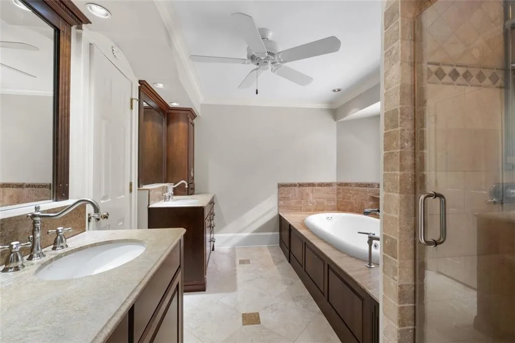 Nice sized primary bathroom
