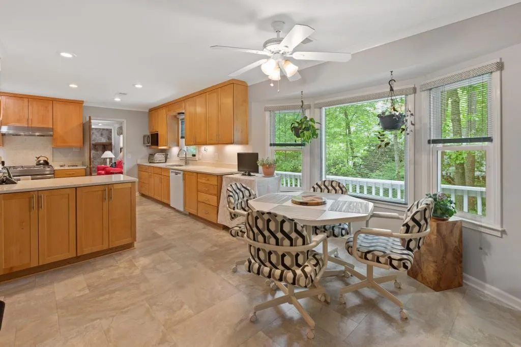 7619 Auden Trail, Sandy Springs, Georgia 30350, 5 Bedrooms Bedrooms, ,3 BathroomsBathrooms,Residential,Sold,7619 Auden Trail,7048221