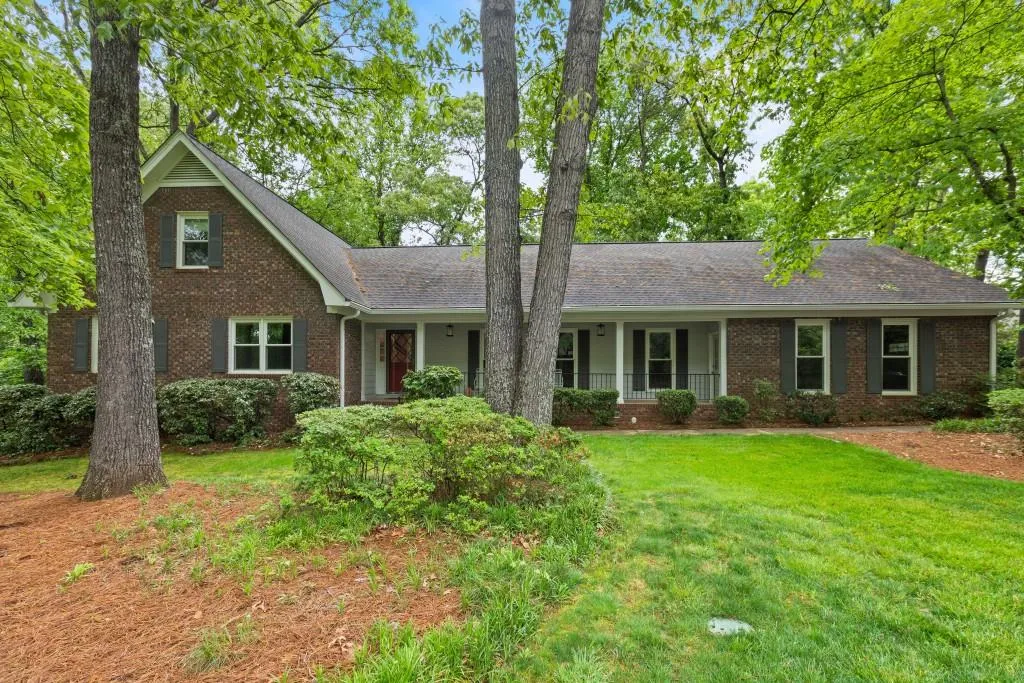 7619 Auden Trail, Sandy Springs, Georgia 30350, 5 Bedrooms Bedrooms, ,3 BathroomsBathrooms,Residential,Sold,7619 Auden Trail,7048221