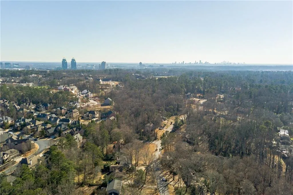 515 Abernathy Road Ne, Sandy Springs, Georgia 30328, 5 Bedrooms Bedrooms, ,3 BathroomsBathrooms,Residential,Sold,515 Abernathy Road Ne,5955403