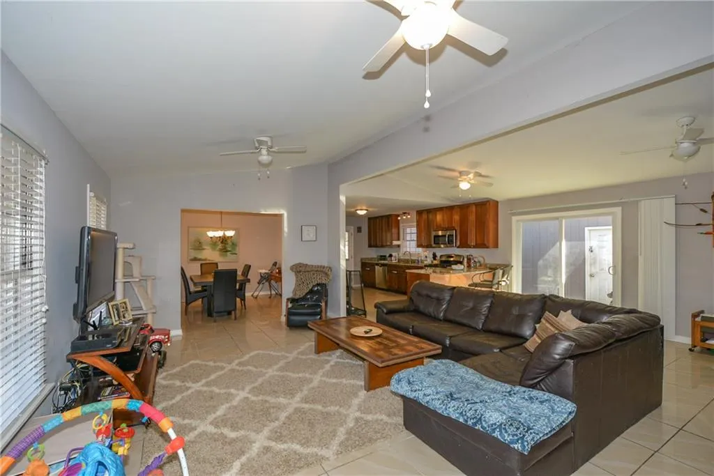 515 Abernathy Road Ne, Sandy Springs, Georgia 30328, 5 Bedrooms Bedrooms, ,3 BathroomsBathrooms,Residential,Sold,515 Abernathy Road Ne,5955403