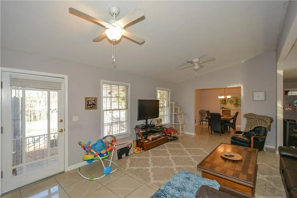 515 Abernathy Road Ne, Sandy Springs, Georgia 30328, 5 Bedrooms Bedrooms, ,3 BathroomsBathrooms,Residential,Sold,515 Abernathy Road Ne,5955403