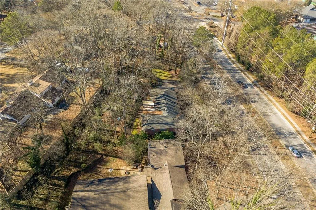 515 Abernathy Road Ne, Sandy Springs, Georgia 30328, 5 Bedrooms Bedrooms, ,3 BathroomsBathrooms,Residential,Sold,515 Abernathy Road Ne,5955403