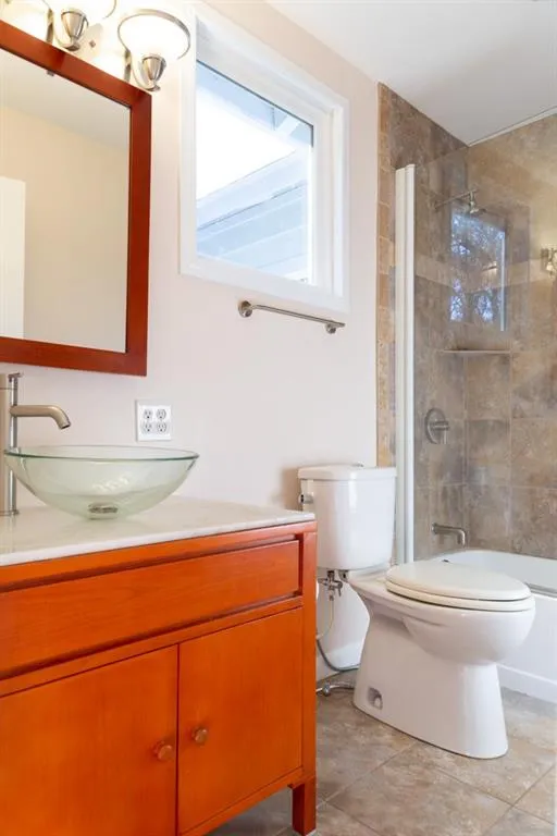 1250 Tynecastle Way, Sandy Springs, Georgia 30350, 5 Bedrooms Bedrooms, ,5 BathroomsBathrooms,Residential,Sold,1250 Tynecastle Way,7143629