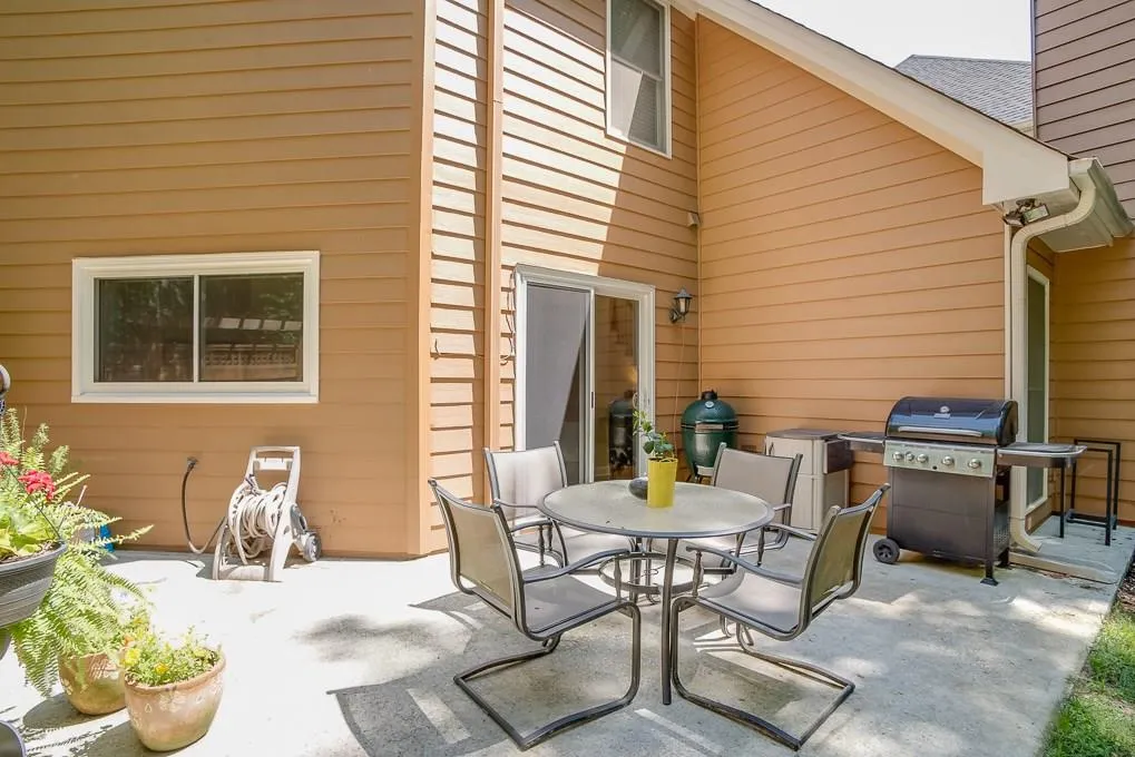 38 Westfair Court, Atlanta, Georgia 30328, 3 Bedrooms Bedrooms, ,2 BathroomsBathrooms,Residential,Sold,38 Westfair Court,5850944