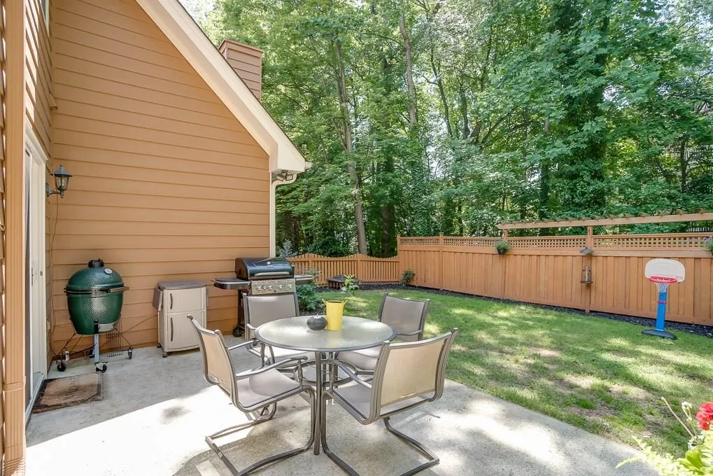 38 Westfair Court, Atlanta, Georgia 30328, 3 Bedrooms Bedrooms, ,2 BathroomsBathrooms,Residential,Sold,38 Westfair Court,5850944